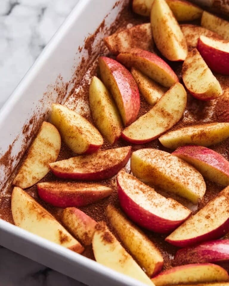 Baked Apple Slices with Cinnamon and Nutmeg Recipe